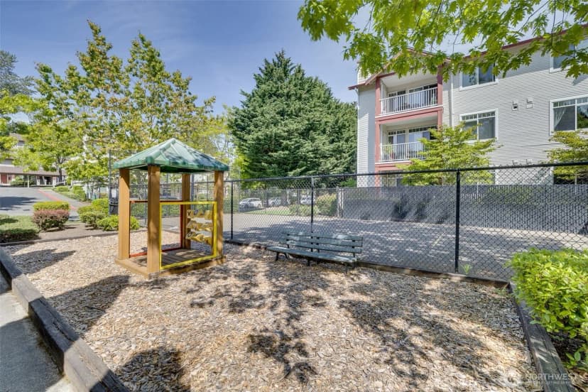 Property photo for 14819 29th Avenue W #l304, Lynnwood photo 23