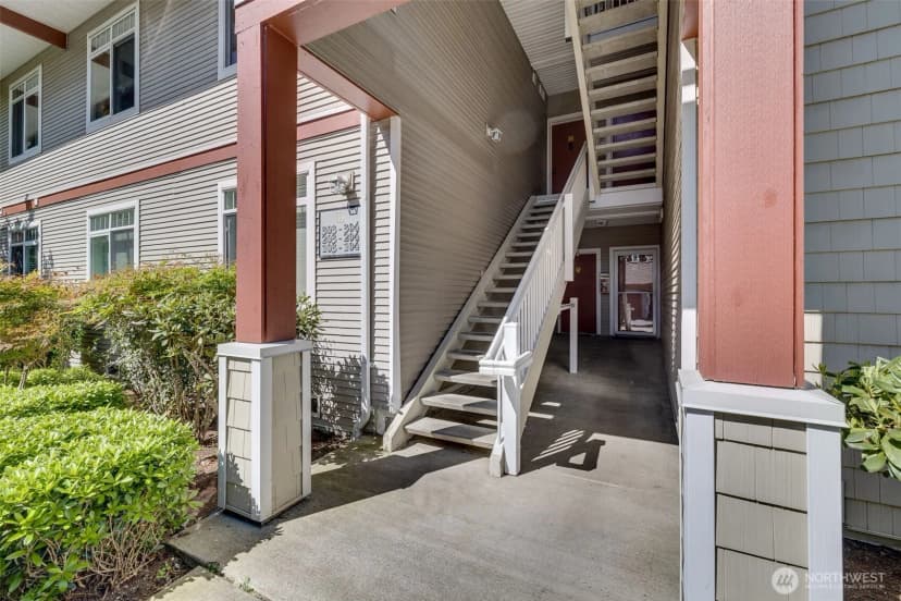 Property photo for 14819 29th Avenue W #l304, Lynnwood