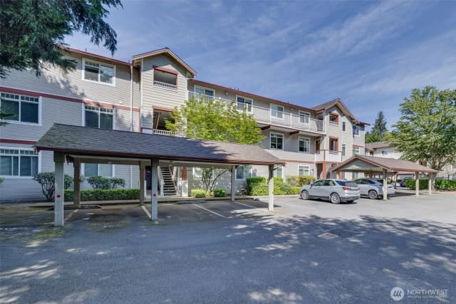 Property photo for 14819 29th Avenue W #l304, Lynnwood photo 2