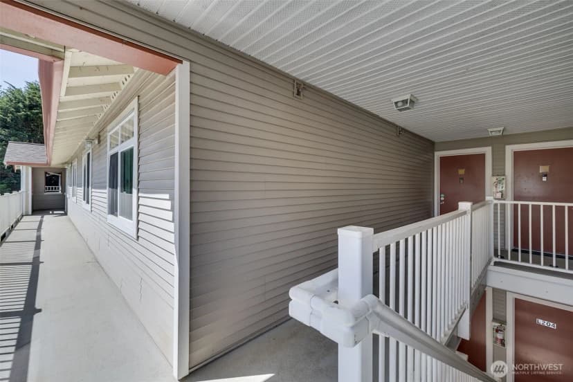 Property photo for 14819 29th Avenue W #l304, Lynnwood photo 25
