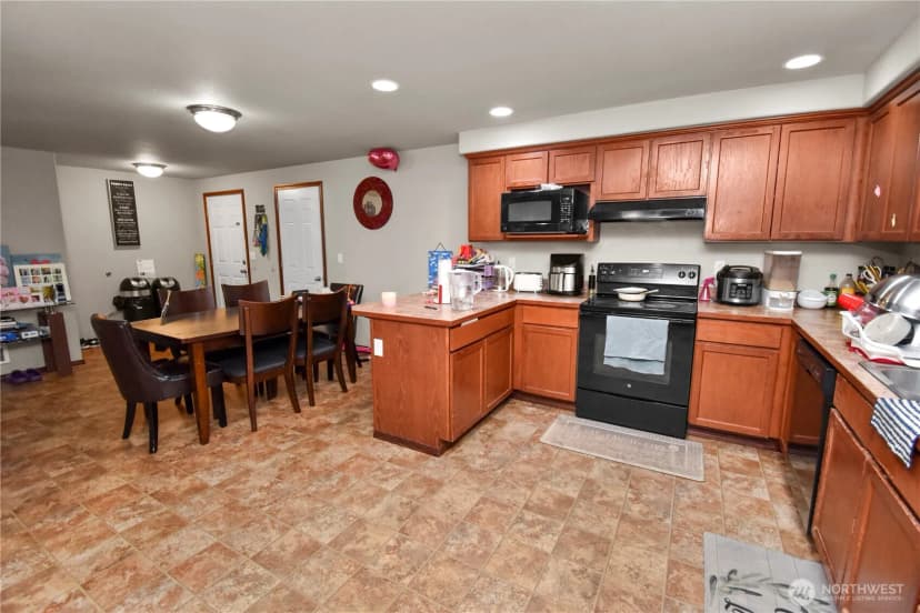 Property photo for 14732 49th Drive Ne, Marysville photo 16