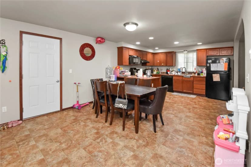 Property photo for 14732 49th Drive Ne, Marysville photo 18