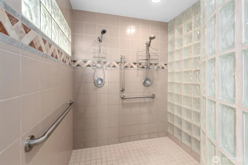 Property photo for 4163 Beach Drive Sw #102, Seattle photo 20