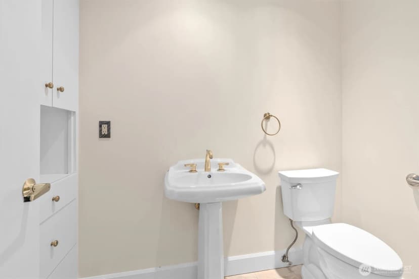 Property photo for 4163 Beach Drive Sw #102, Seattle photo 35
