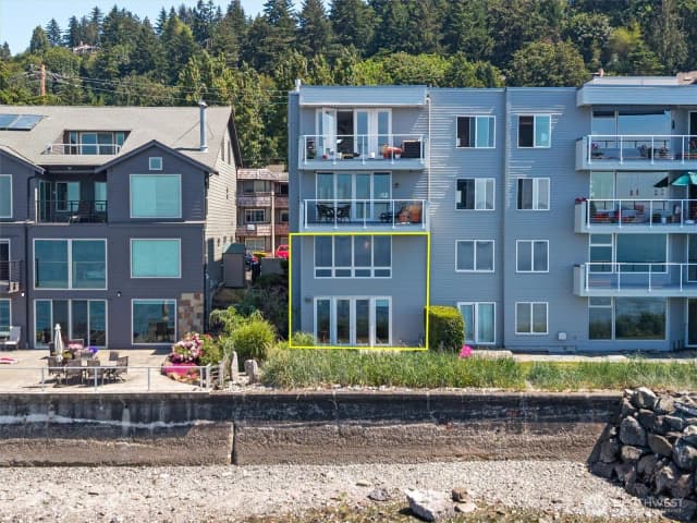 Property photo for 4163 Beach Drive Sw #102, Seattle photo 3