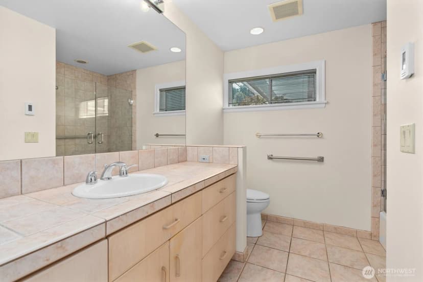 Property photo for 4163 Beach Drive Sw #102, Seattle photo 26