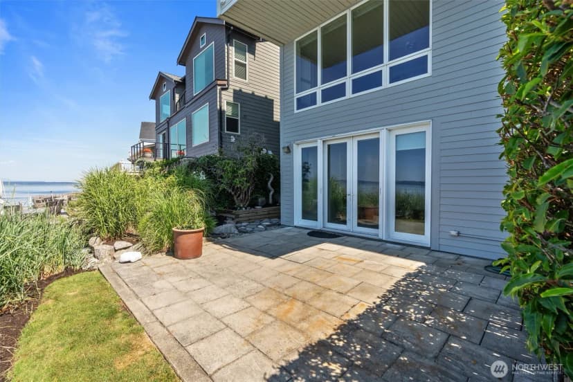 Property photo for 4163 Beach Drive Sw #102, Seattle photo 12