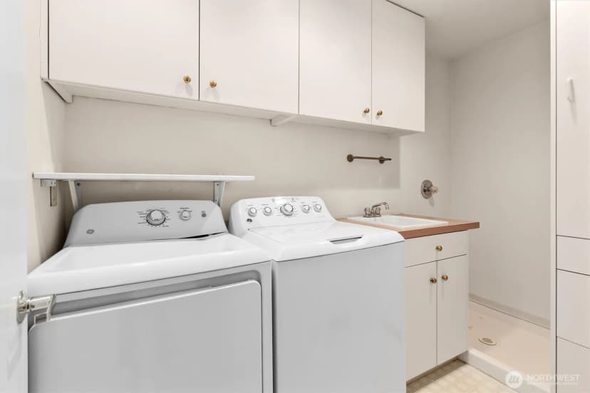 Property photo for 4163 Beach Drive Sw #102, Seattle photo 36