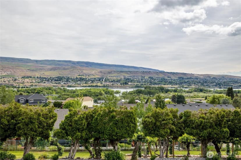 Property photo for 1632 Tanda Lane, Wenatchee photo 37