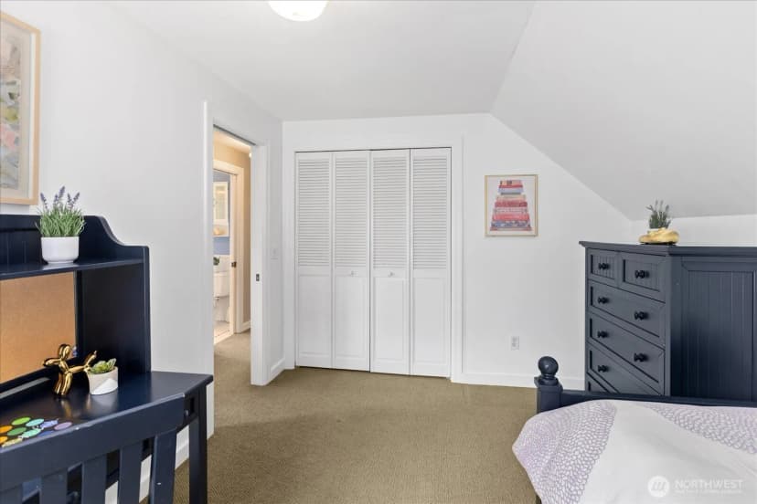 Property photo for 1020 Ne 100th Street #1, Seattle photo 25