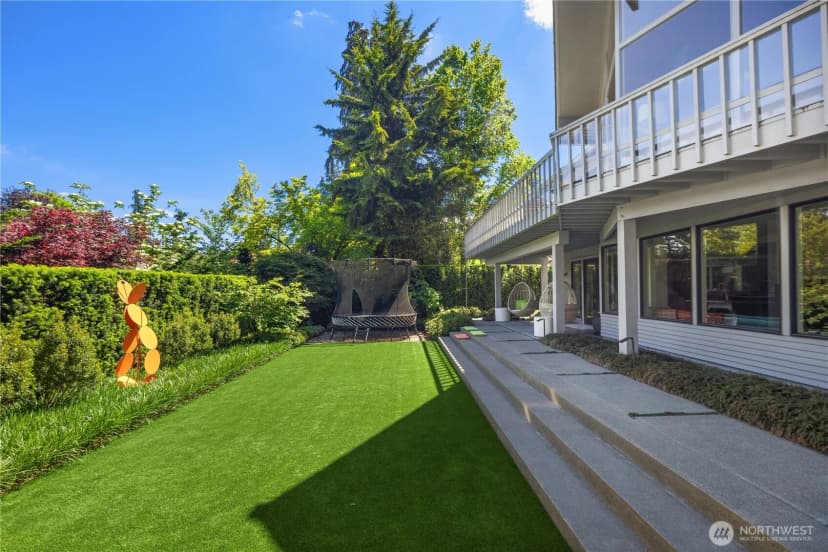 Property photo for 1514 Shenandoah Drive E, Seattle photo 39
