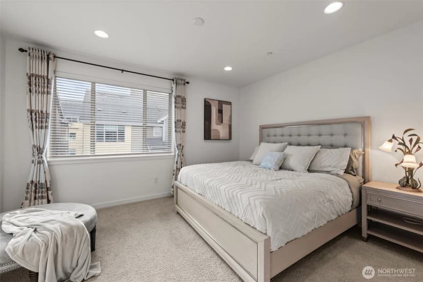 Property photo for 15729 Ne 14th Aly, Bellevue photo 16