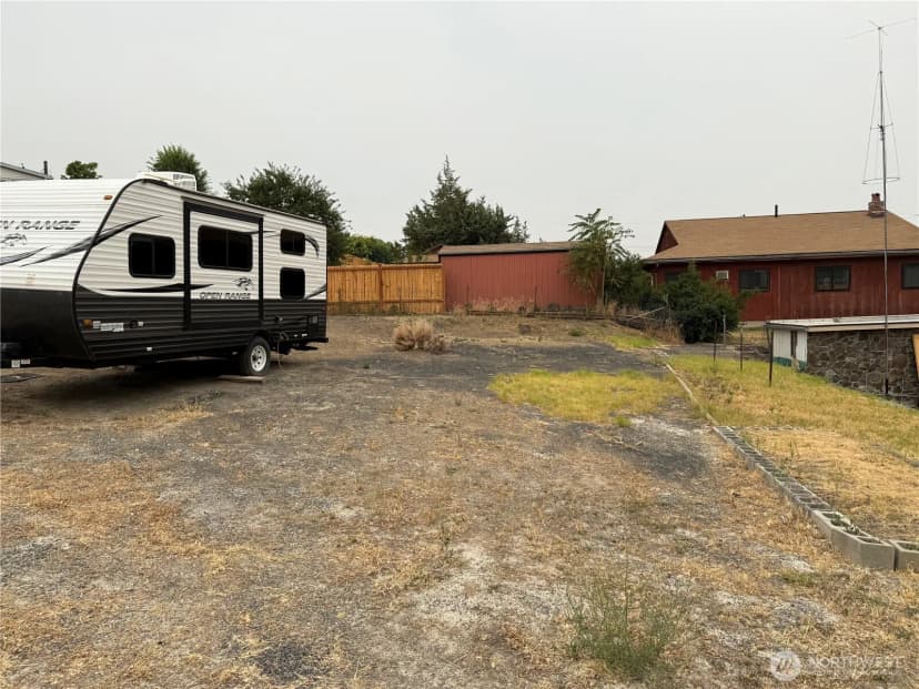 Property photo for 618 1st Avenue Ne, Soap Lake photo 39