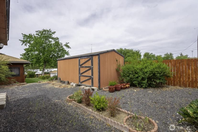 Property photo for 618 1st Avenue Ne, Soap Lake photo 7