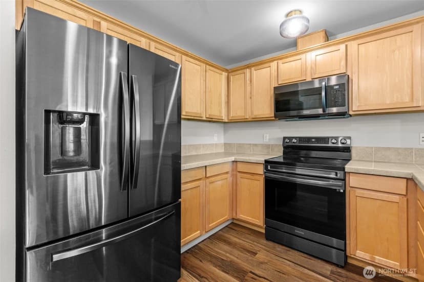 Property photo for 1931 23rd Place Ne #202, Issaquah photo 8