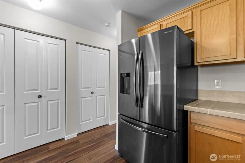 Property photo for 1931 23rd Place Ne #202, Issaquah photo 13