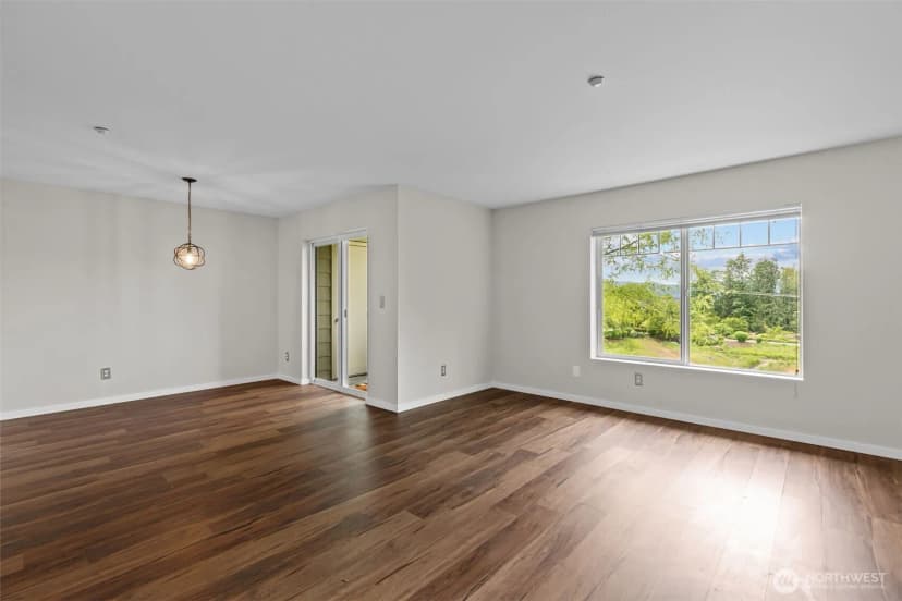 Property photo for 1931 23rd Place Ne #202, Issaquah photo 2