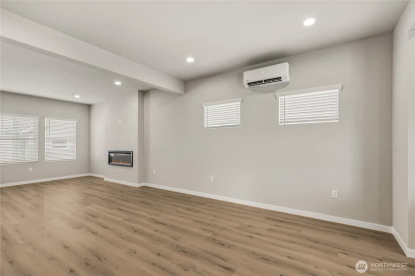 Property photo for 1102 138th Place Sw, Lynnwood photo 11
