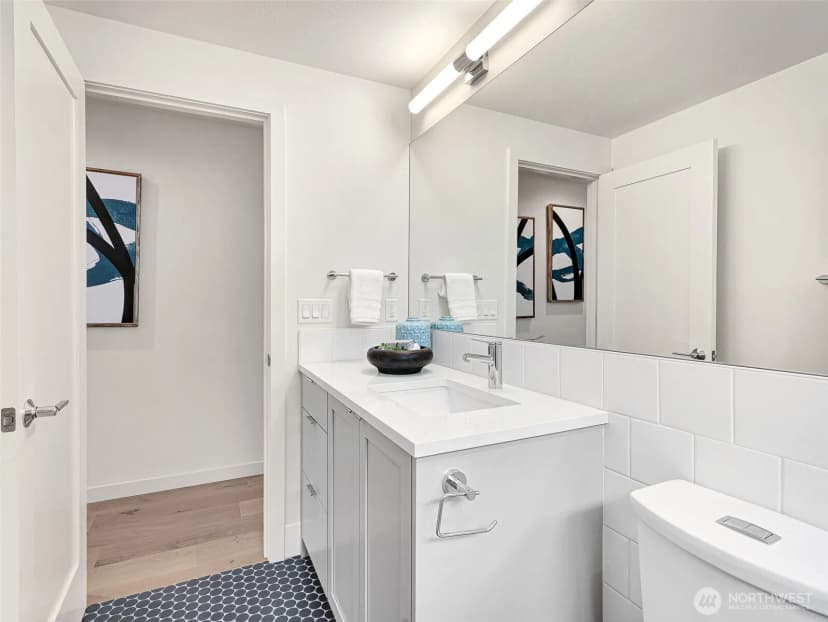 Property photo for 1411 B N 48th Street, Seattle photo 30