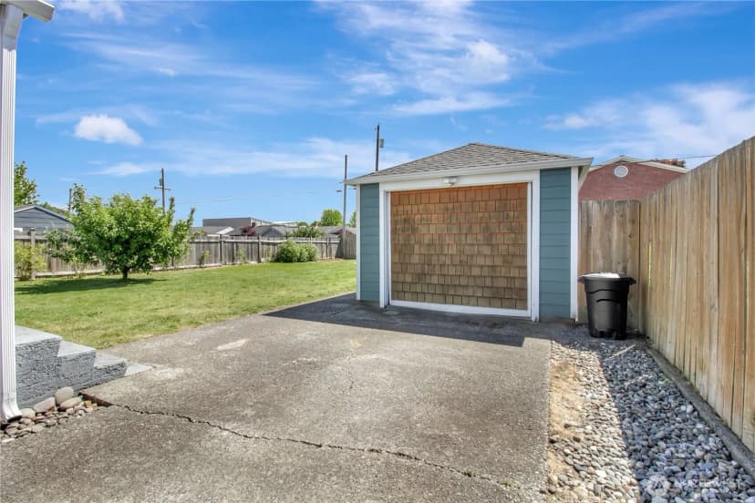 Property photo for 1608 9th Street, Marysville photo 25