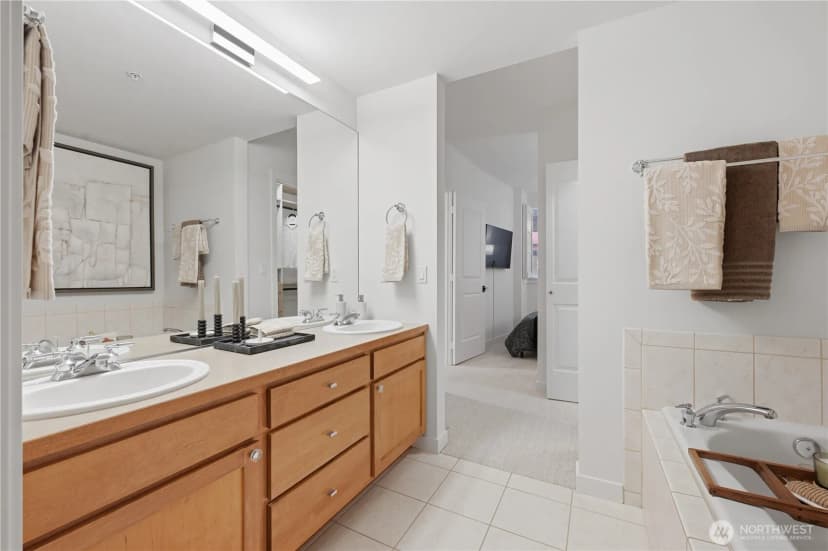 Property photo for 2607 Western Avenue #403, Seattle photo 20
