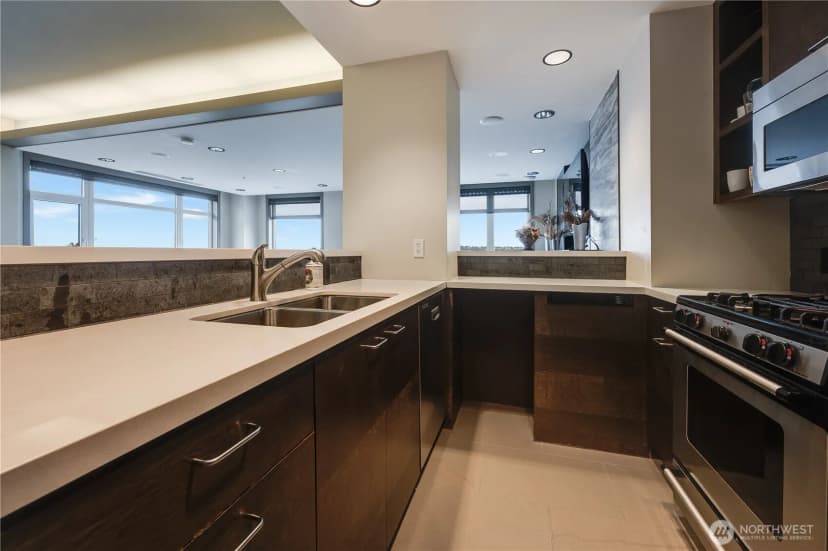 Property photo for 2607 Western Avenue #403, Seattle photo 28