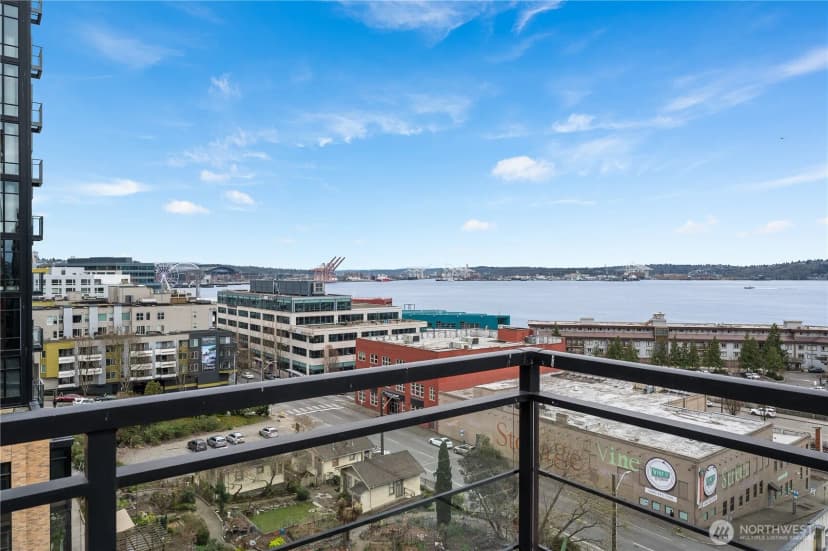 Property photo for 2607 Western Avenue #403, Seattle photo 2