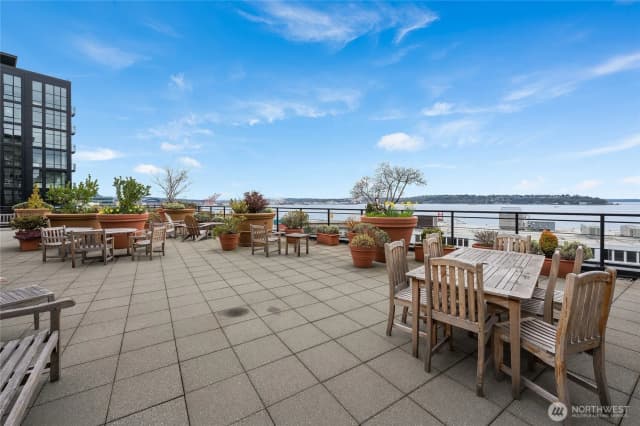 Property photo for 2607 Western Avenue #403, Seattle