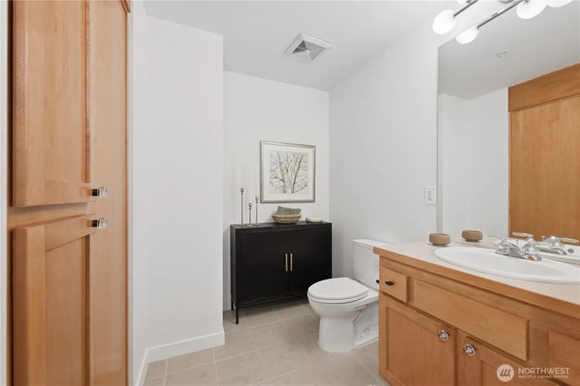 Property photo for 2607 Western Avenue #403, Seattle photo 24