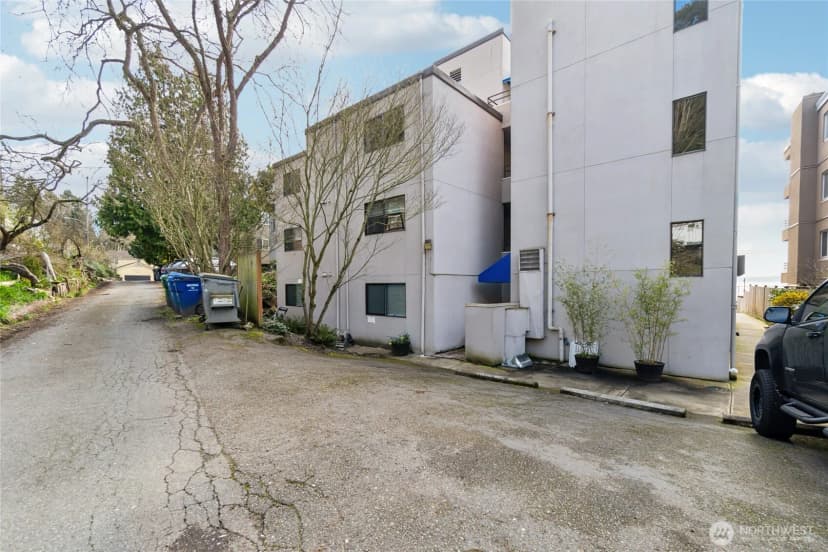 Property photo for 4222 Beach Drive Sw #202, Seattle photo 23