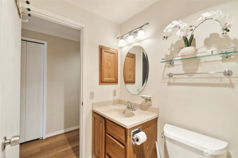 Property photo for 4222 Beach Drive Sw #202, Seattle photo 13