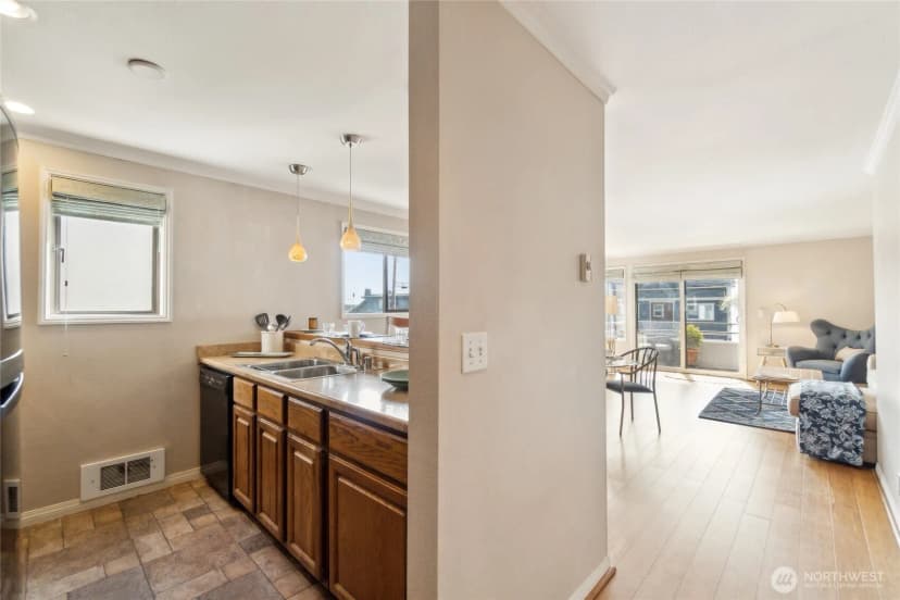 Property photo for 4222 Beach Drive Sw #202, Seattle photo 10