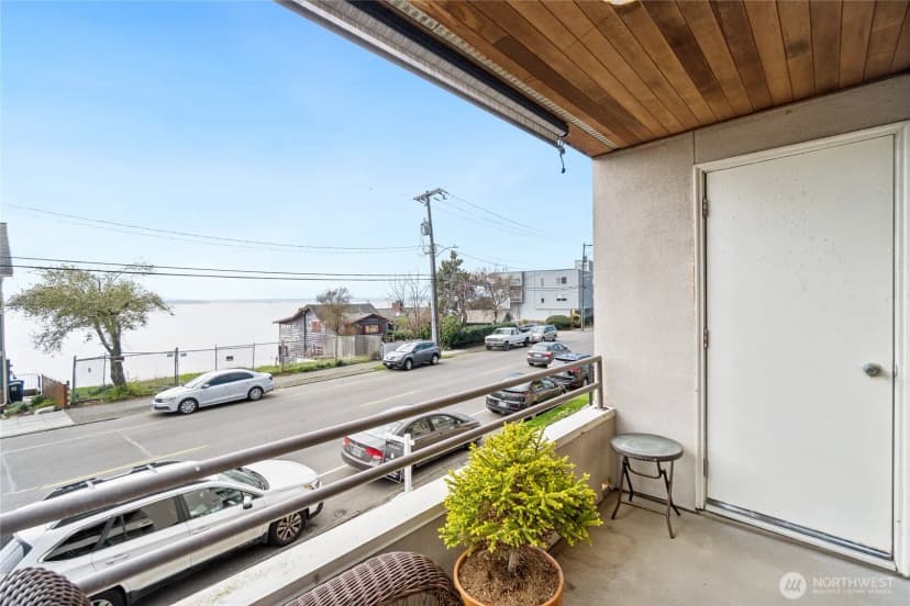 Property photo for 4222 Beach Drive Sw #202, Seattle photo 3
