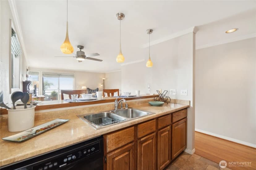 Property photo for 4222 Beach Drive Sw #202, Seattle photo 12