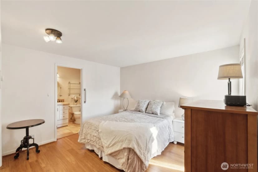 Property photo for 4222 Beach Drive Sw #202, Seattle photo 16