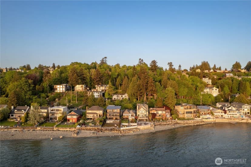 Property photo for 5637 Beach Drive Sw, Seattle photo 37