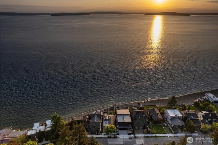 Property photo for 5637 Beach Drive Sw, Seattle photo 39