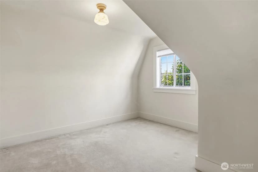 Property photo for 3002 Ne 57th Street, Seattle photo 28