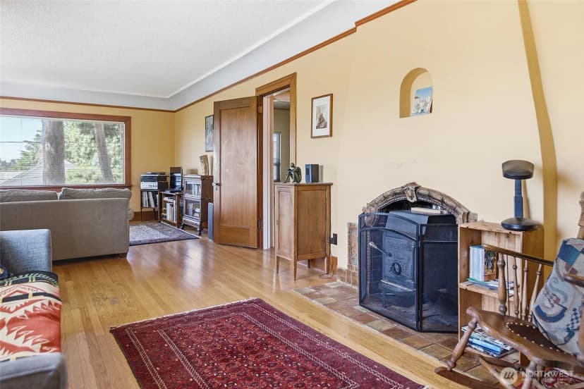 Property photo for 3002 Ne 57th Street, Seattle photo 7