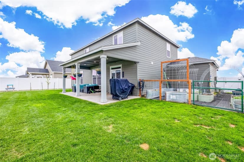 Property photo for 721 J Street Ne, Quincy photo 5