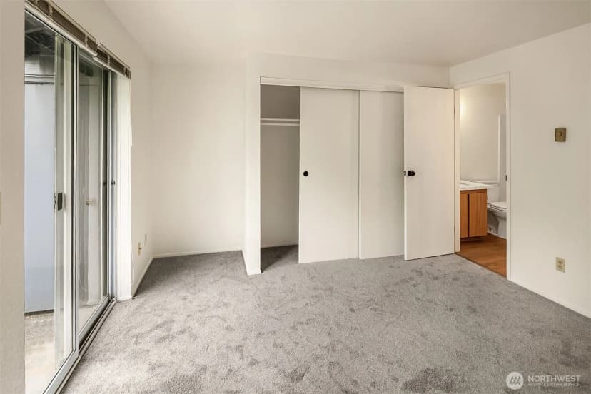 Property photo for 170 Newport Way Nw #d31, Issaquah photo 14