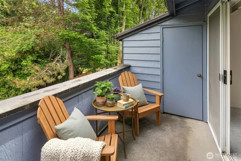 Property photo for 170 Newport Way Nw #d31, Issaquah photo 15