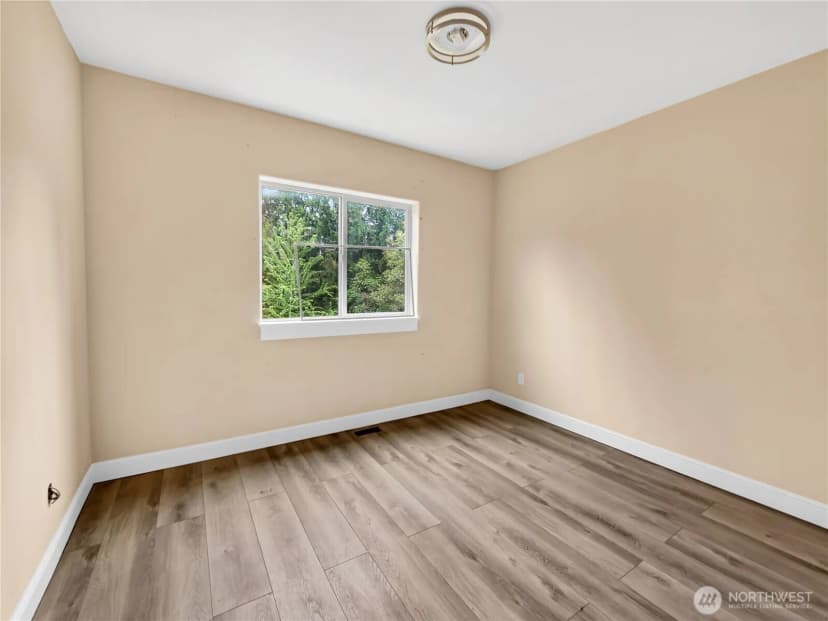 Property photo for 19323 22nd Avenue Se, Bothell photo 15