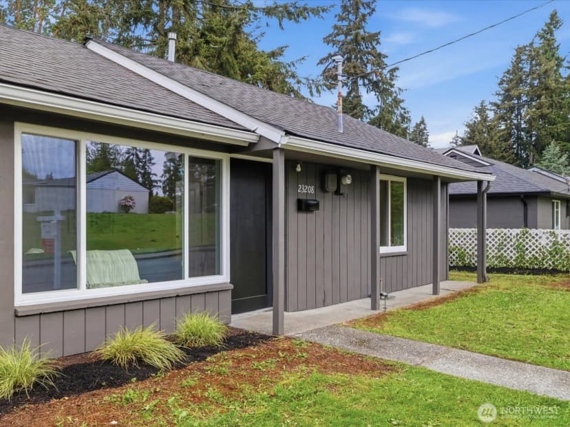 Property photo for 23208 54th Ave W, Mountlake Terrace photo 2
