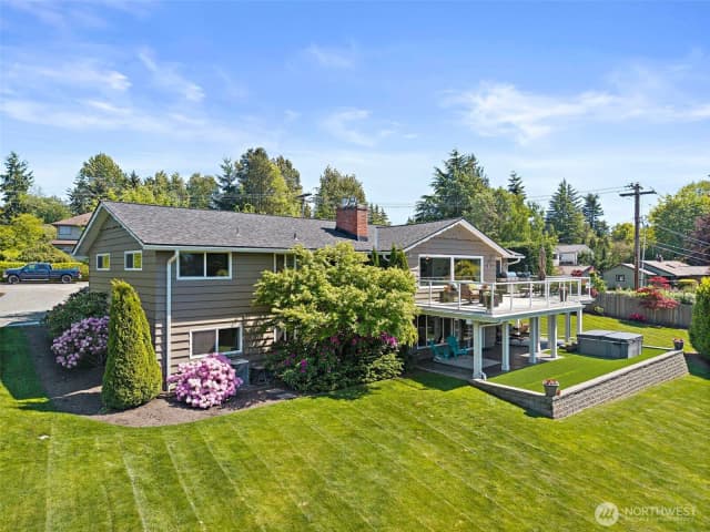 Property photo for 19479 Normandy Park Drive Sw, Normandy Park photo 2