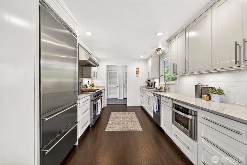 Property photo for 19479 Normandy Park Drive Sw, Normandy Park photo 10