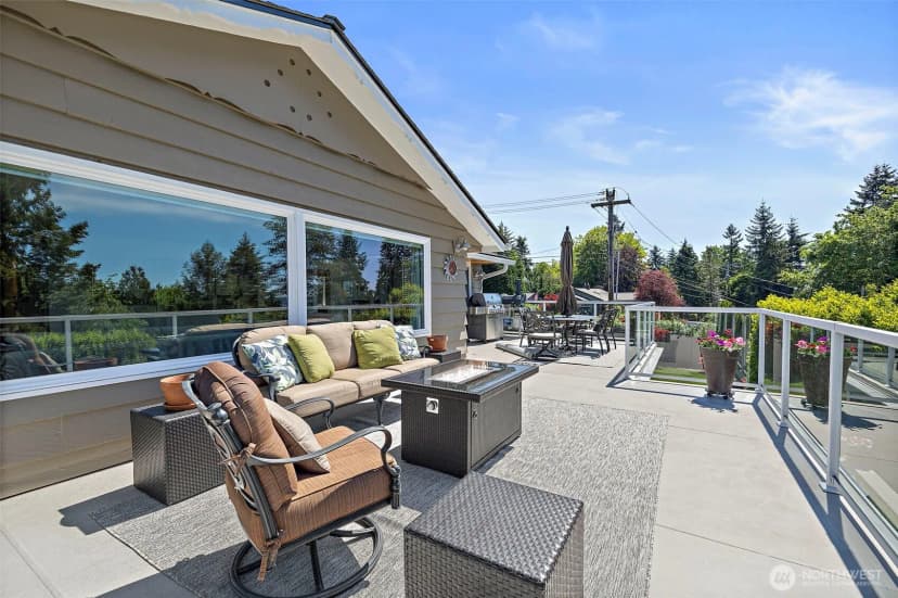 Property photo for 19479 Normandy Park Drive Sw, Normandy Park photo 30