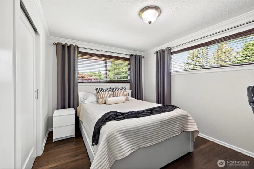 Property photo for 19479 Normandy Park Drive Sw, Normandy Park photo 19