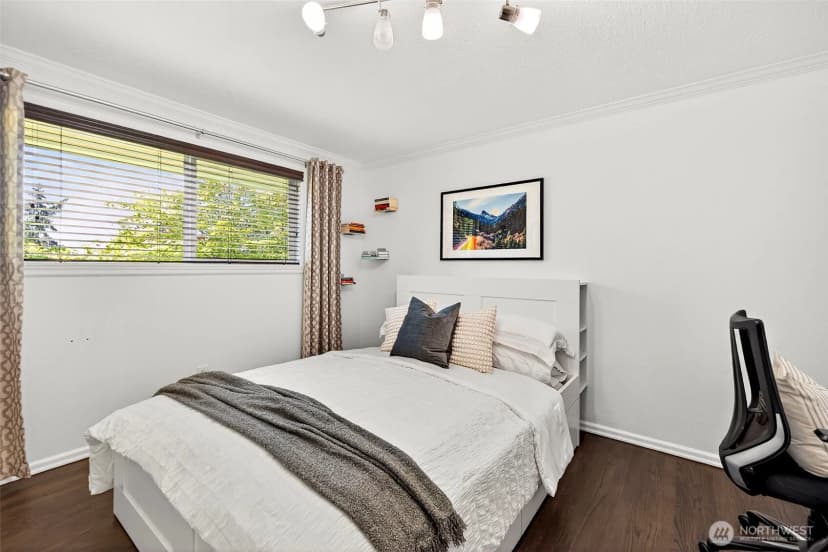 Property photo for 19479 Normandy Park Drive Sw, Normandy Park photo 17