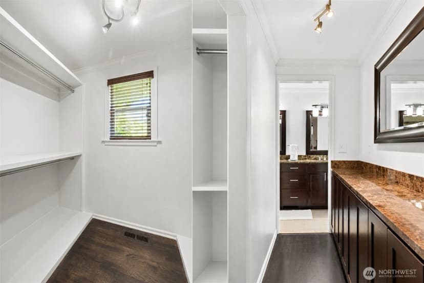 Property photo for 19479 Normandy Park Drive Sw, Normandy Park photo 23